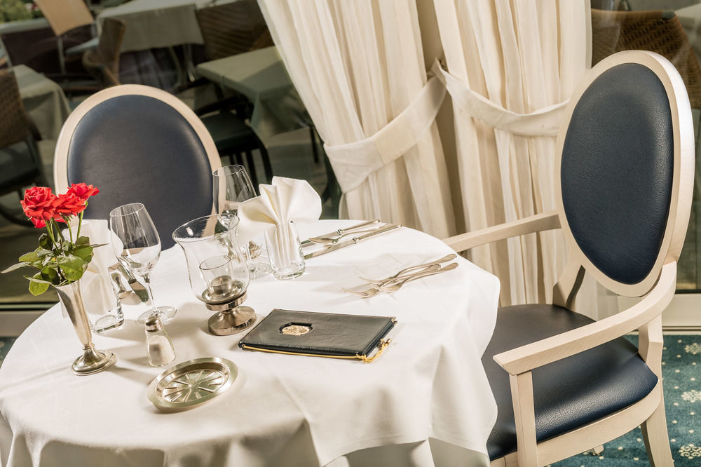 Classic Hotel Meranerhof Ресторант снимка